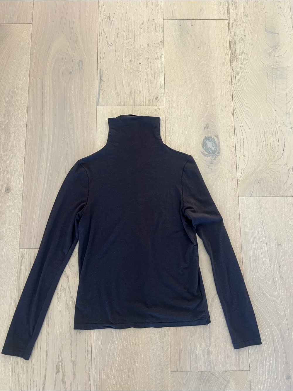 GAP Feather Turtleneck Long-Sleeve Top size medium M Brown